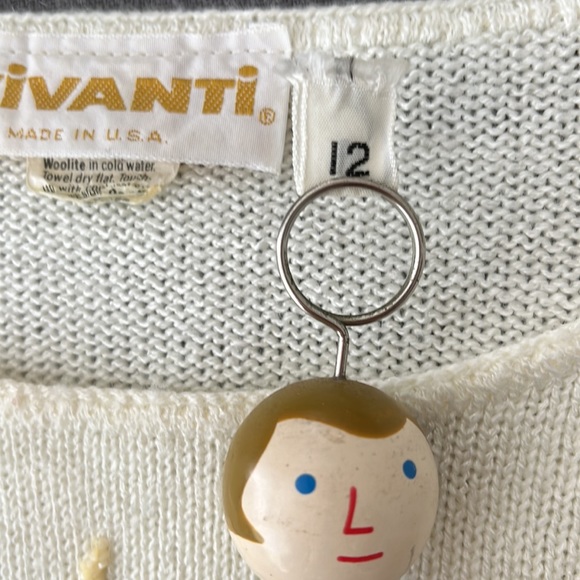 Vintage Vivanti Sweater White Sweater w/Gold 12 - Picture 6 of 6